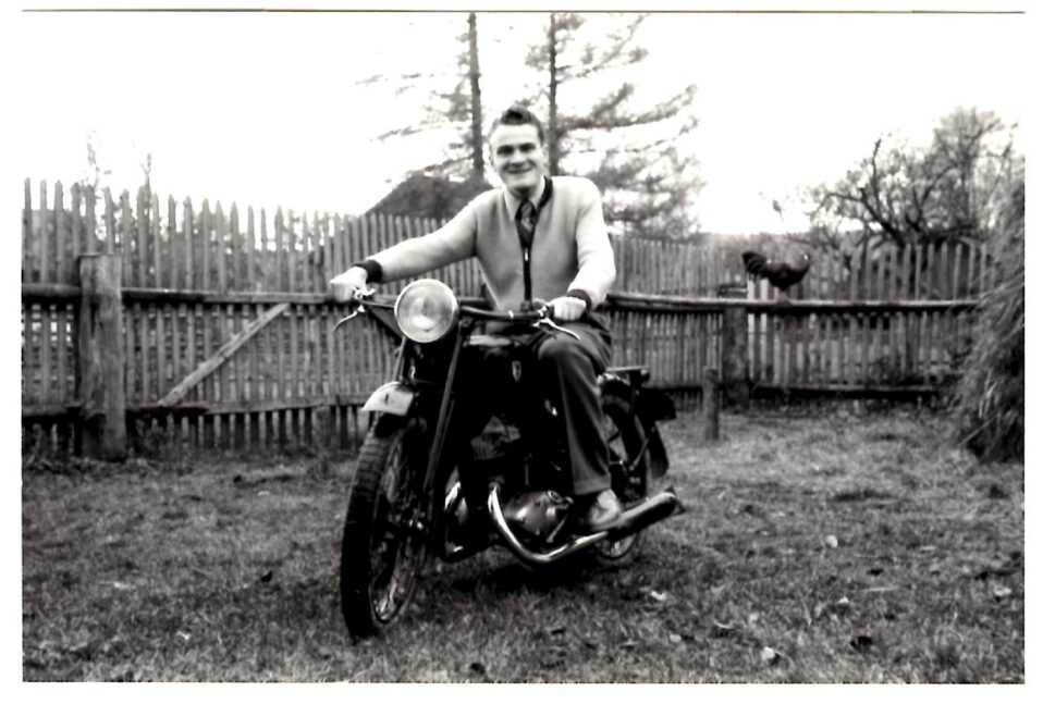 Ernst Walko 1950 auf dem Motorrad Erinnerungsort BADEHAUS