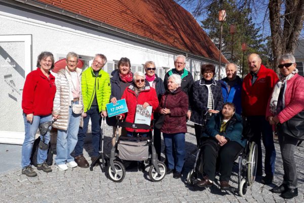 Besuch BRK im Erinnerungsort BADEHAUS
